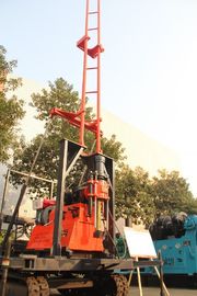 China equipamento de perfuração da esteira rolante de 200m com escala do ângulo do equipamento de perfuração 360° do poço da bomba de lama fábrica